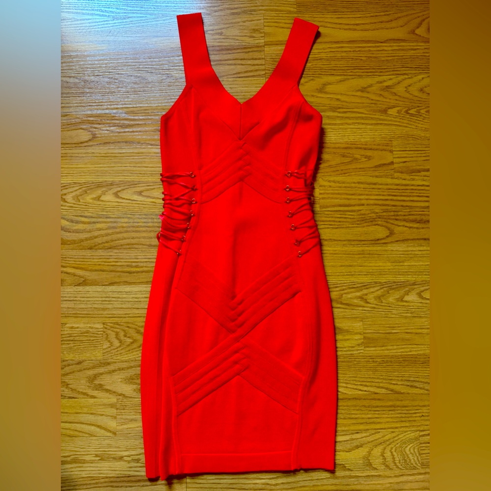 Guess by Marciano body con dress